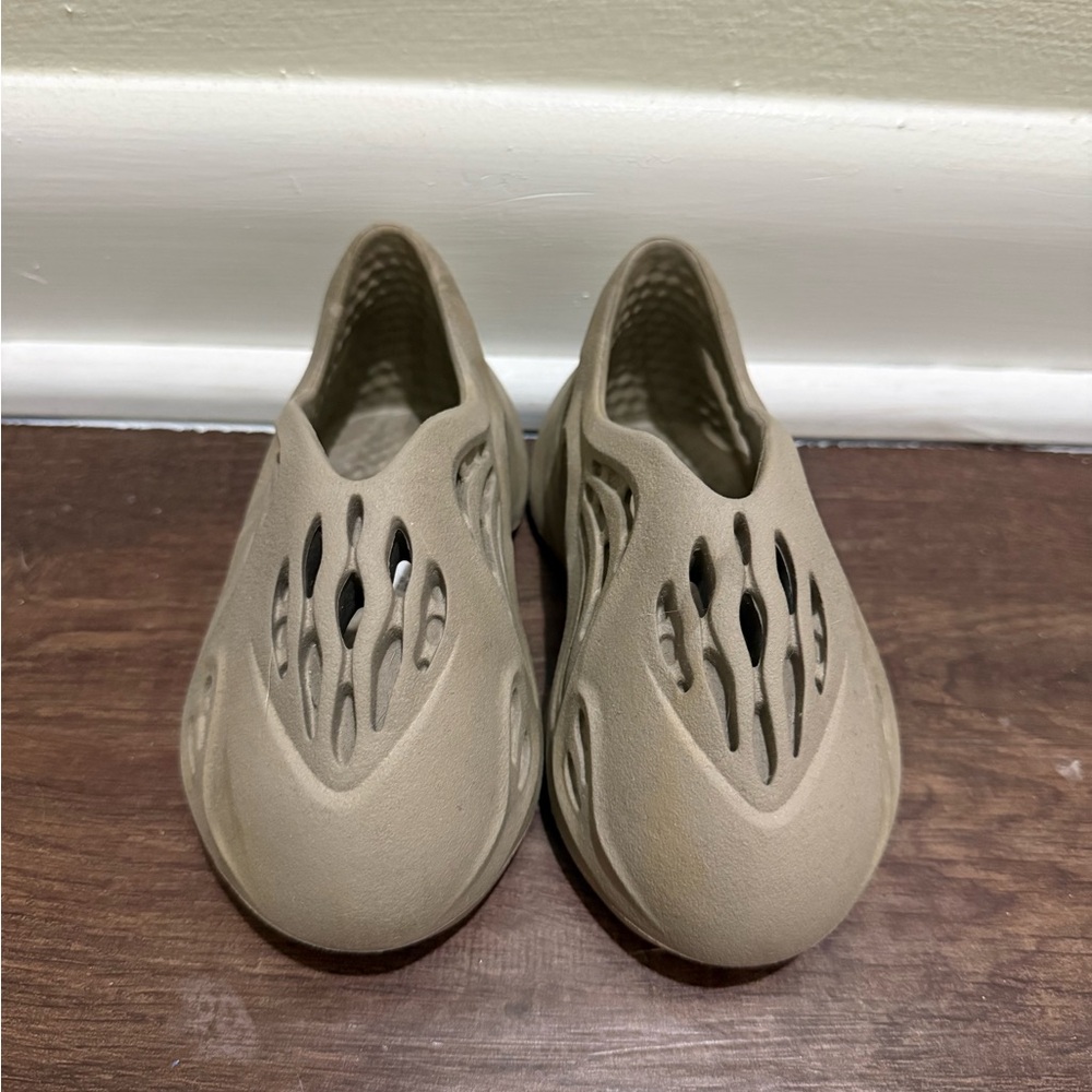 Yeezy Foam Runner - Tan - Size 5K
